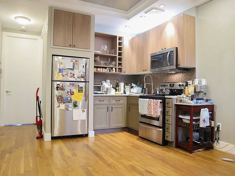 909 Saint Marks Ave #3F — Photo 1