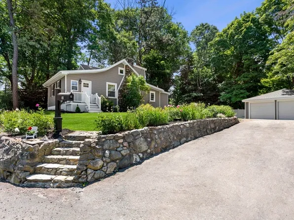 2 Larrabee Ave, Danvers, MA 01923