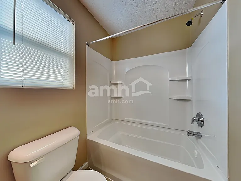 4207 N Yorkshire Sq — Photo 20