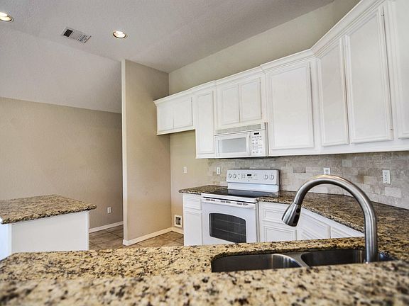 2nd image of 105 Cove Place Ct