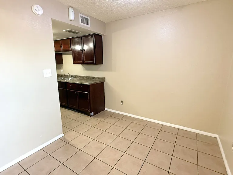 5244 W Lynwood St — Photo 12