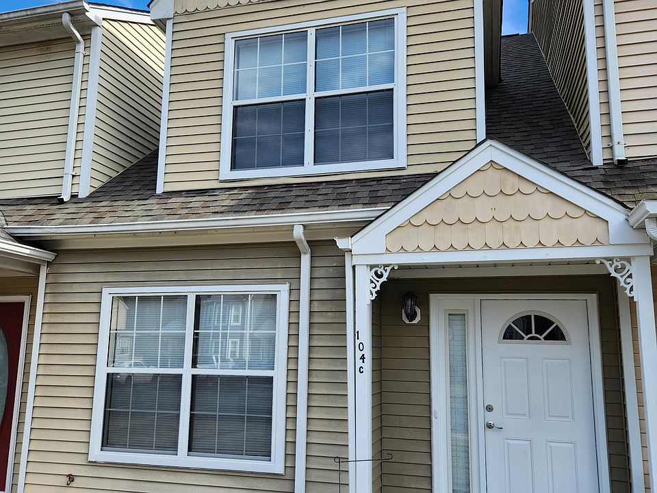 1st image of 104C Heather Way