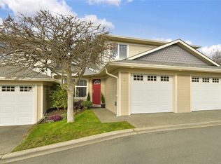 4383 Torquay Dr #2, Saanich, BC V8N 3L3