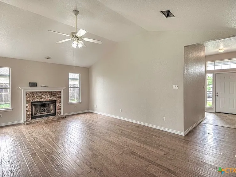 5009 Joseph Dr — Photo 4