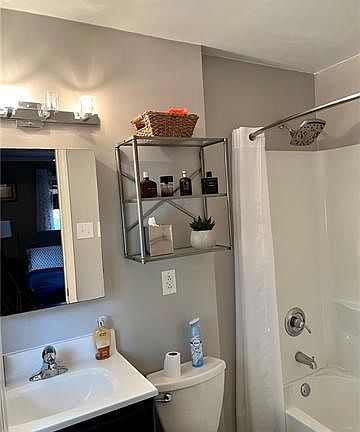 5th image of 2701 NW Powderhorn Dr