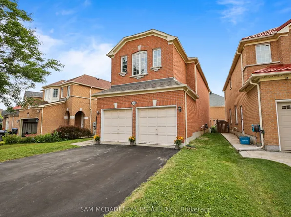 6426 Valiant Hts, Mississauga, ON L5W 1E2