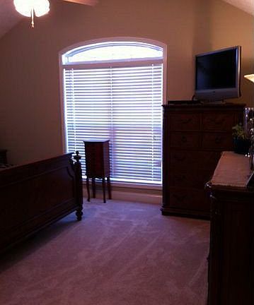 4th image of 17 Ihagee Creek Dr