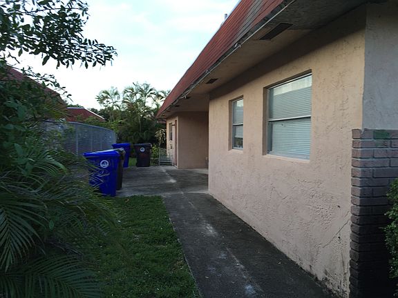 4th image of 7931 SW 10th Ct