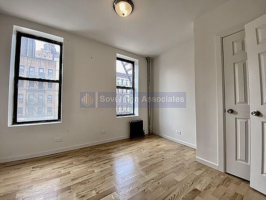 3rd image of 1270 1st Ave #33B