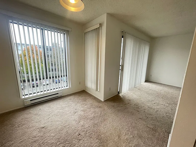 7 Commodore Dr #364 — Photo 7