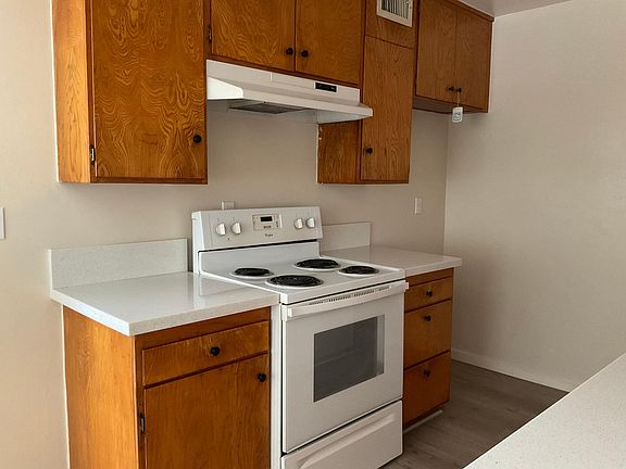 3rd image of 41608 Marine Dr #C