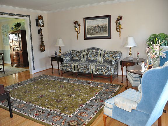 3rd image of 13357 Glen Taylor Ln