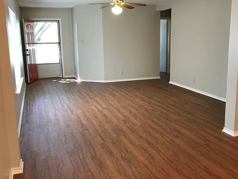 9502 Fulwood Trl — Photo 3
