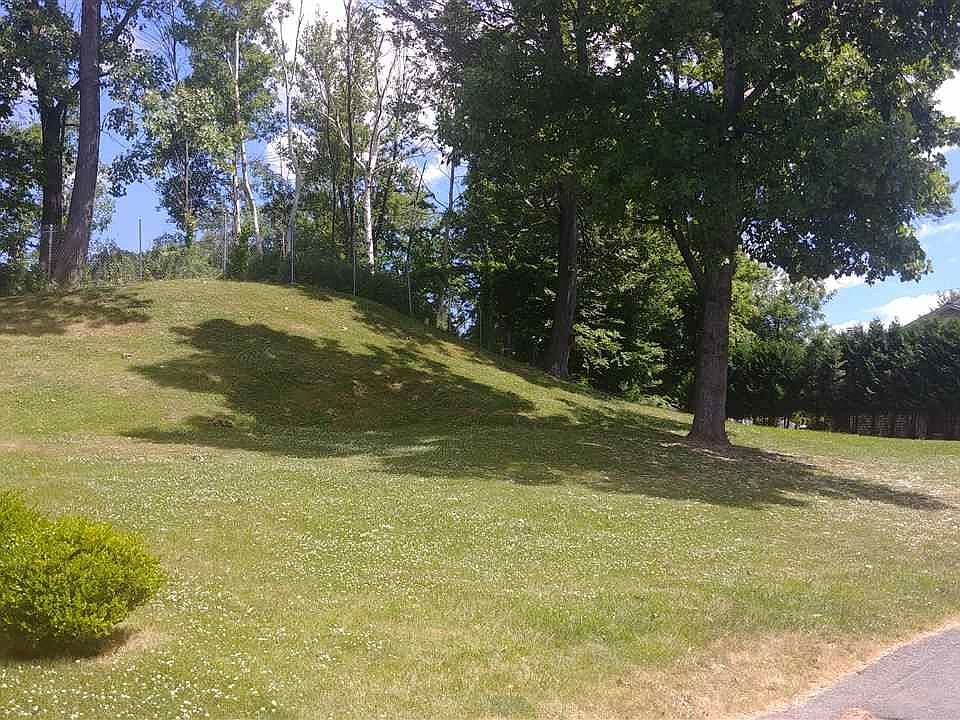 1st image of Woodside Dr