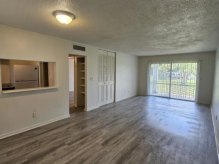 781 SE Church Ave #204 — Photo 1