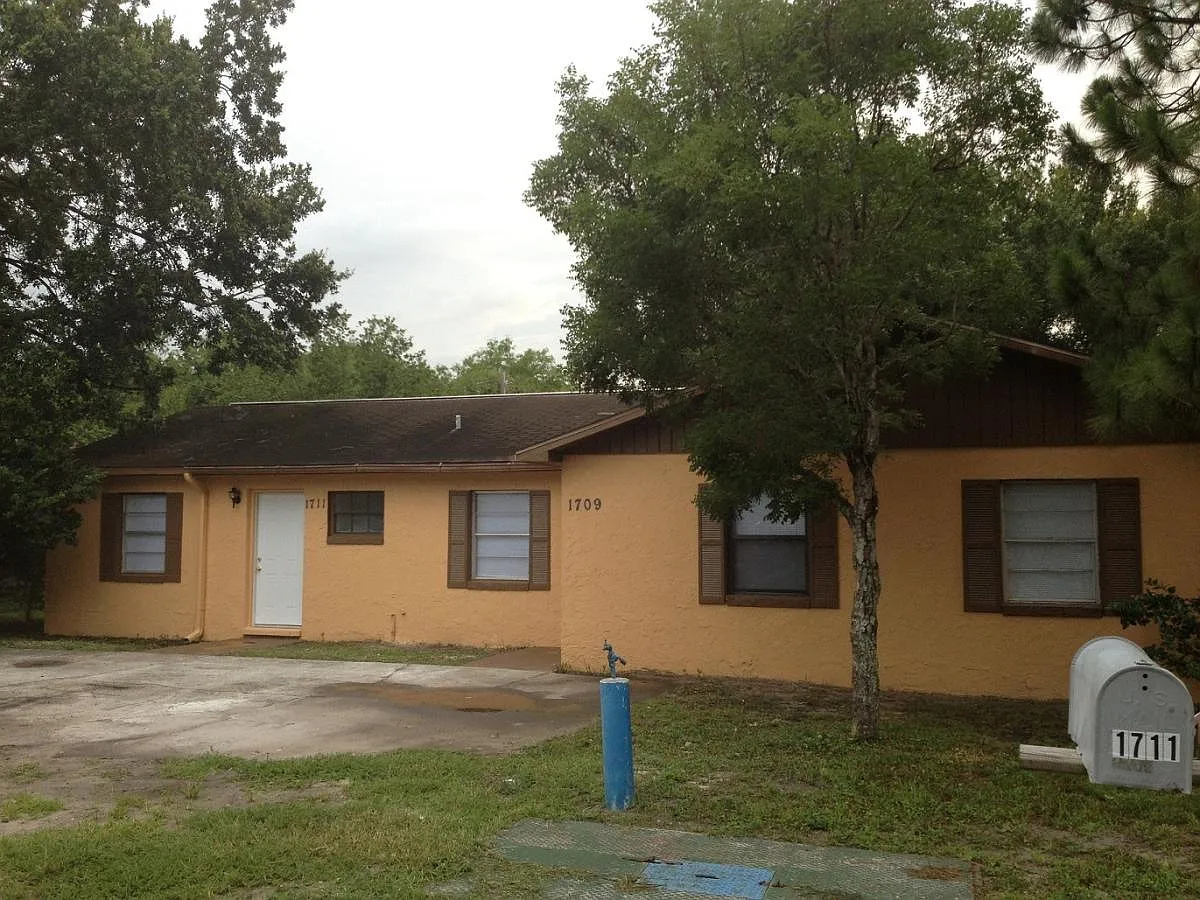 2 bed, 832 sqft, $900 — Photo 1