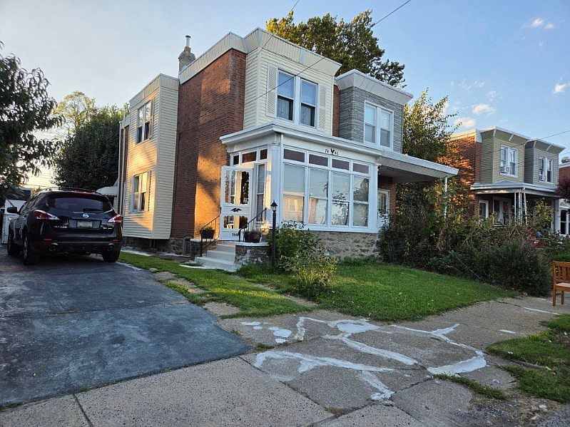 1st image of 7446 Rockwell Ave
