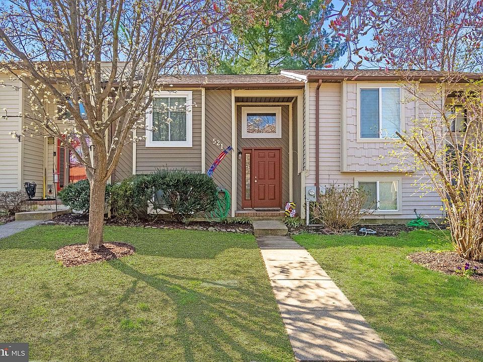 1st image of 521 Greenblades Ct
