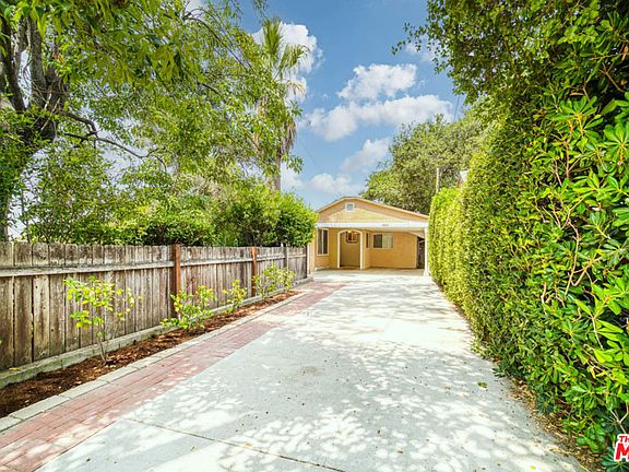 2nd image of 4621 Rockland Pl