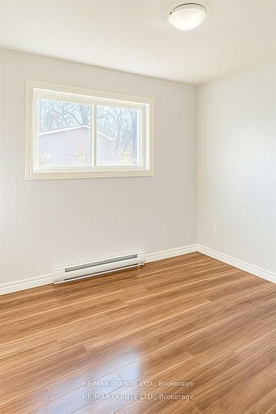 Greater Napanee Apartment for rent - 2 Bedrooms — photo 3