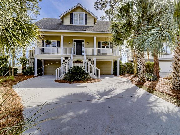 2nd image of 71 Royal Pointe Dr