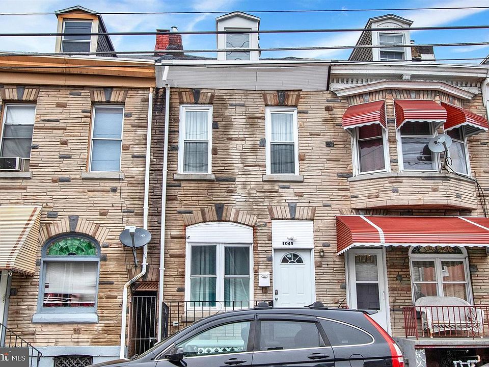 1st image of 1045 Chestnut St