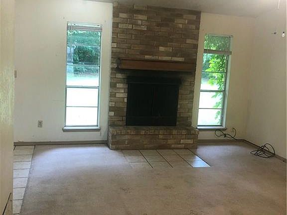 2nd image of 229 E Mohr Ln