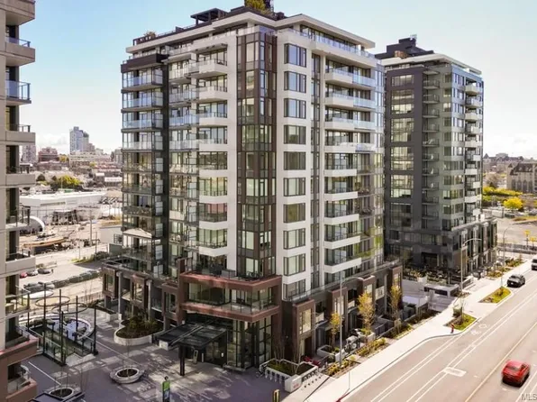 363 Tyee Rd #504, Victoria, BC V9A 0B5
