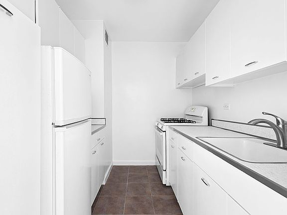 3rd image of 205 W End Ave APT 9R