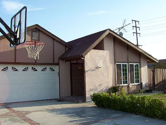 3rd image of 6115 Olvera Ct