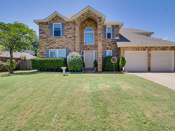 2nd image of 5305 Meadow Chase Ln