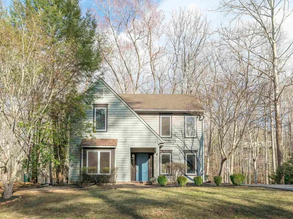 1705 Arrow Wood Dr, Charlottesville, VA 22902