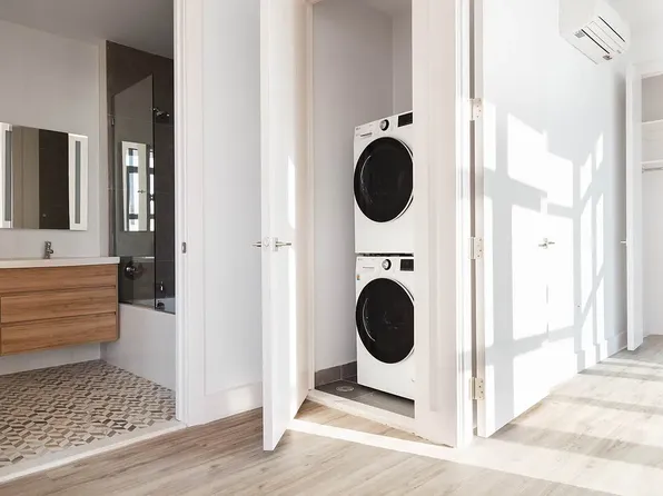 584 Fourth Avenue image 8 of 40