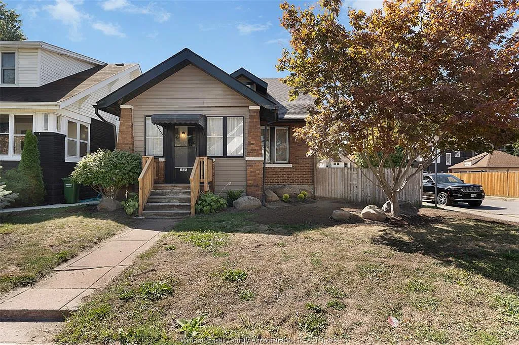 3 bed, 1.5 bath, $2,250 — Photo 1
