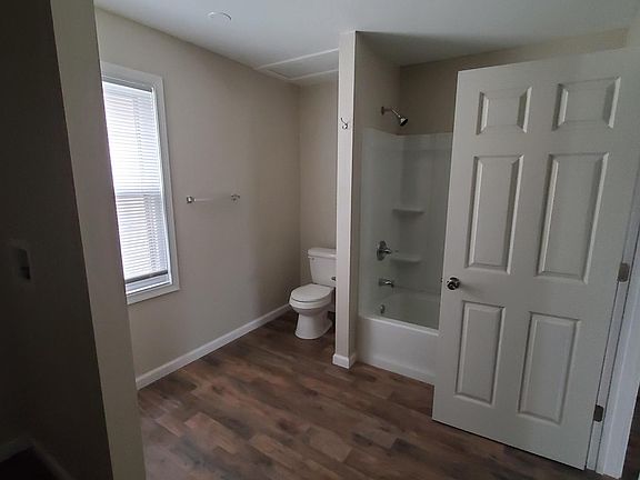 5th image of 727 E Mishawaka Ave