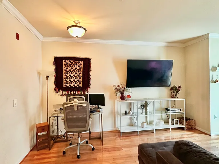 2465 Army Navy Dr #101 — Photo 9