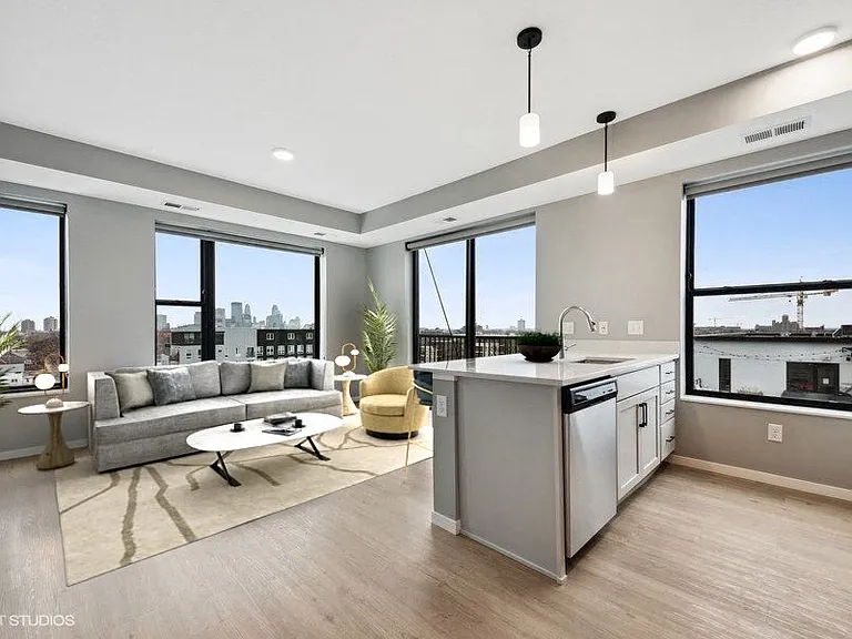 Lago Apartments — Photo 4