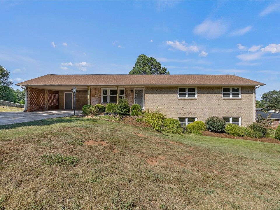 1st image of 217 Brentwood Cir