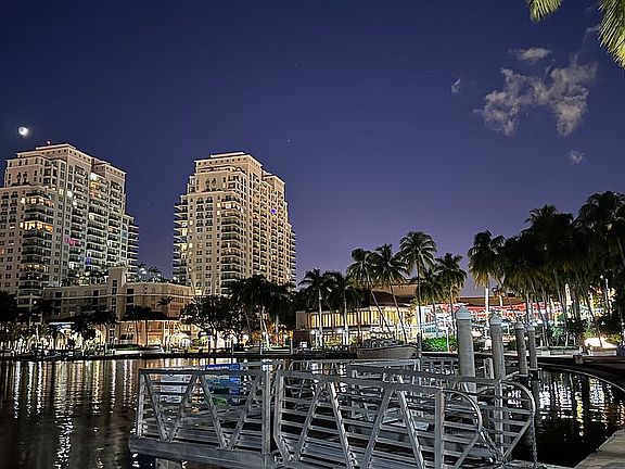3rd image of 610 W Las Olas Blvd APT 1221