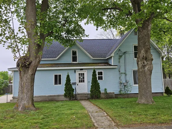 445 Colfax St, Cadillac, MI 49601