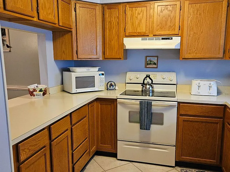12 Grant Dr #164 — Photo 2