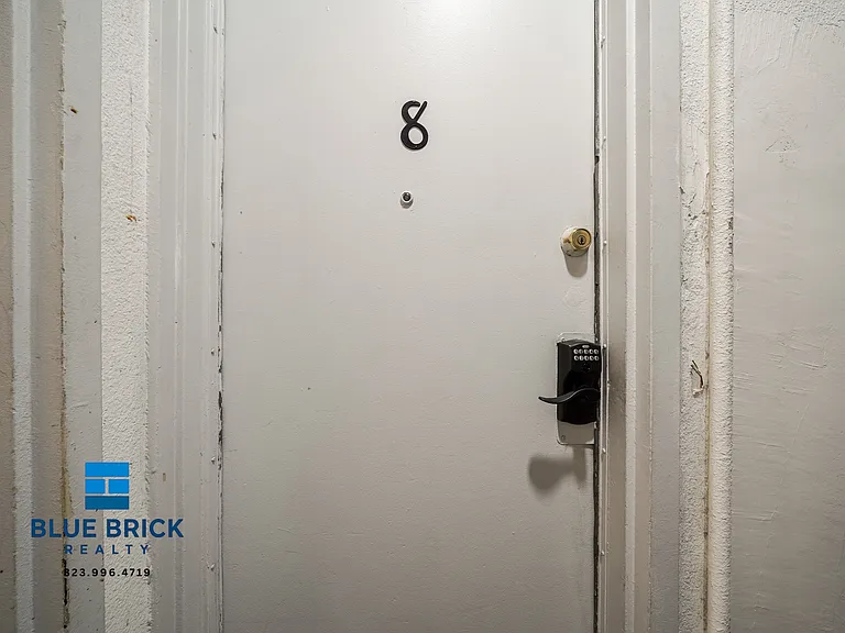 1420 S Flower St #3 — Photo 8