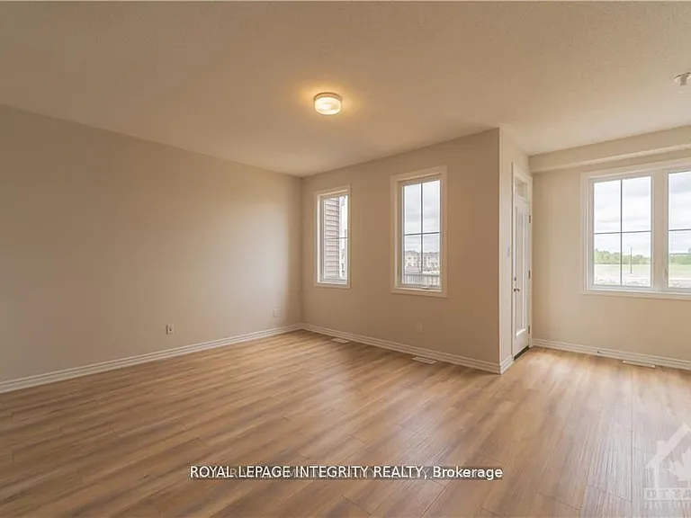 2014 Leinster Cir — Photo 6