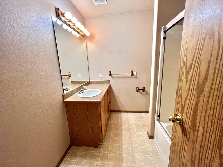 978 NE Hidden Valley Dr #978 — Photo 4