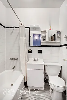 Sold by D'Andrea Craig Realty | media 18