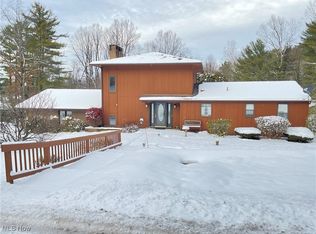 9275 Lakewood Dr NE, Mineral City, OH