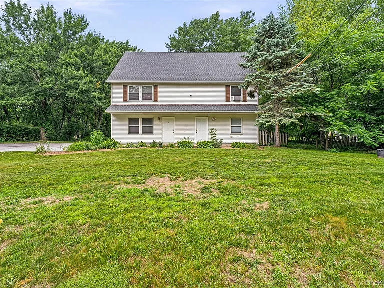 133 N Smith Rd #A — Photo 1