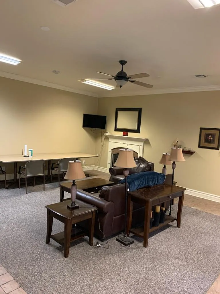 Crystal Pointe — Photo 4