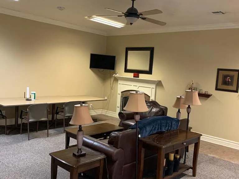 Crystal Pointe — Photo 4