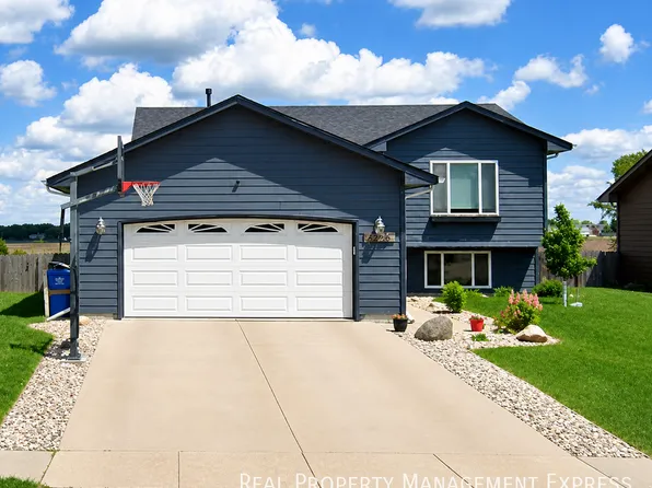 3920 S Stanford Ave, Sioux Falls, SD 57106